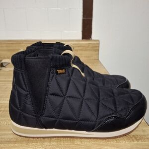 Teva Ember Moc Black Mid Boot Size 9